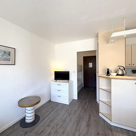 Jetee Des Marins-8 By Interhome