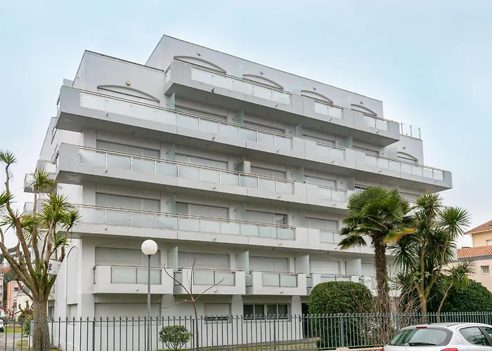 Jetee Des Marins-8 By Interhome Arcachon