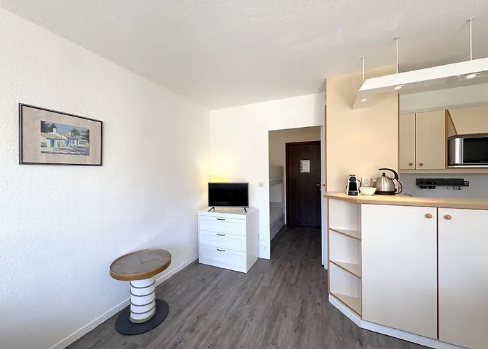 Jetee Des Marins-8 By Interhome